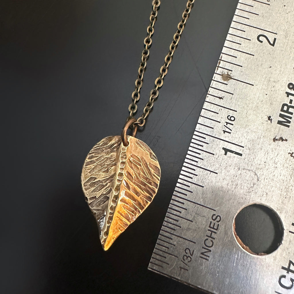 medium brass leaf measurement