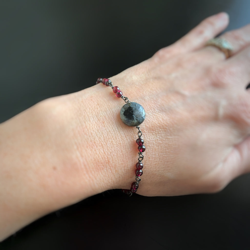 handmade linked garnet and labradorite bracelet
