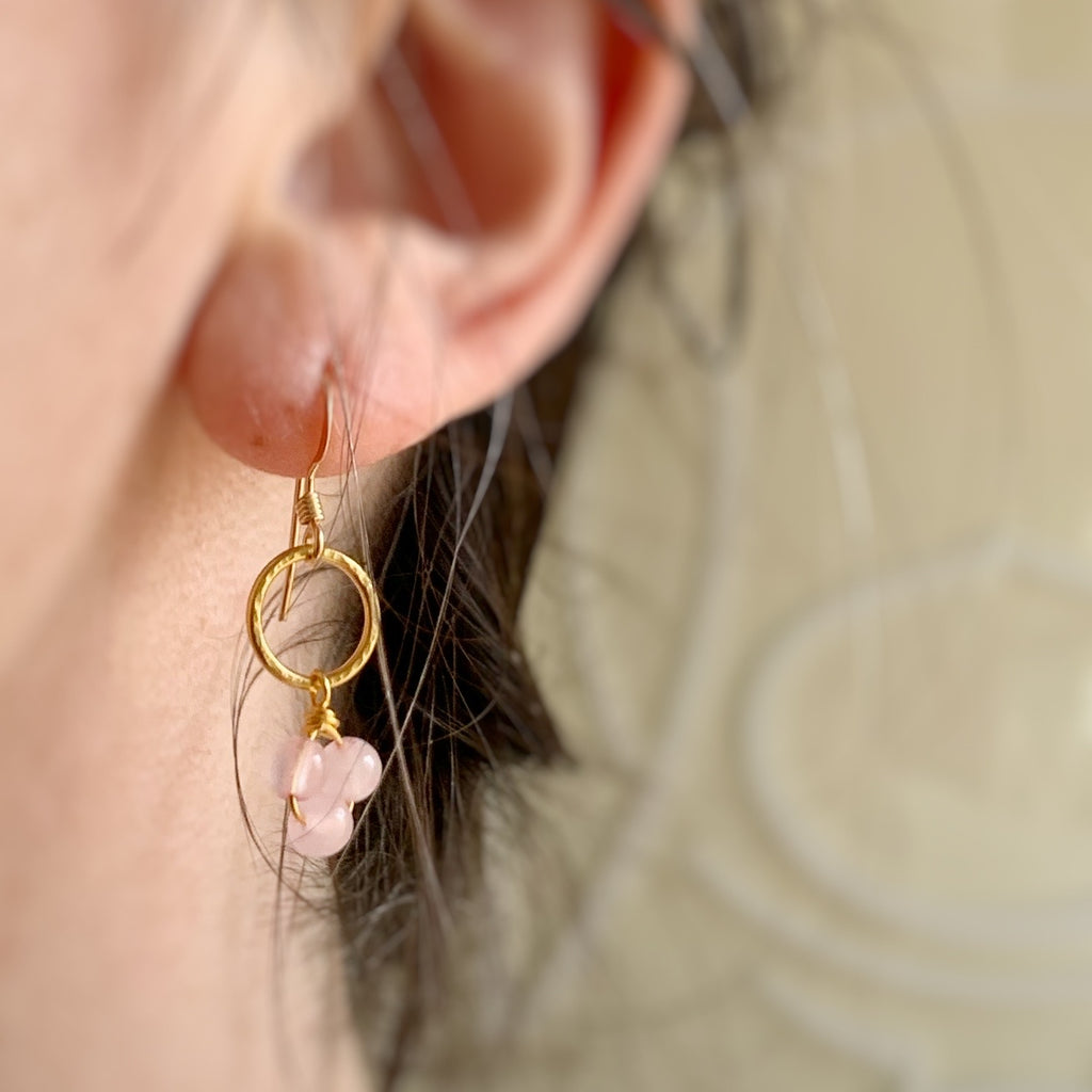 rose quartz cluster drop earrings in gold