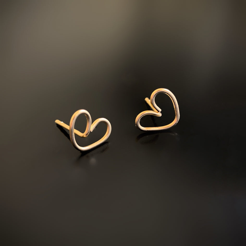 gold heart post earrings
